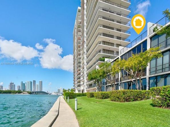 1000 Venetian Way APT 105