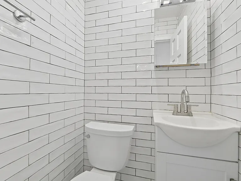 81 Cortlandt Pl — Photo 12