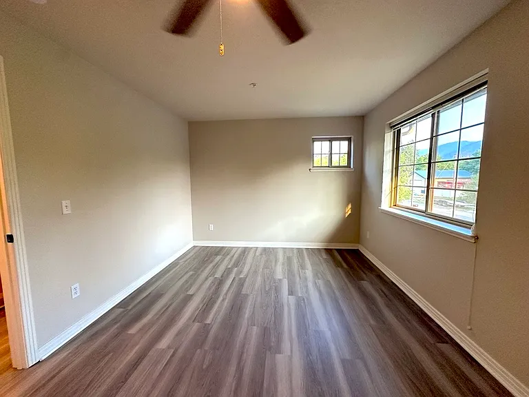 901 Spruce St #D — Photo 5