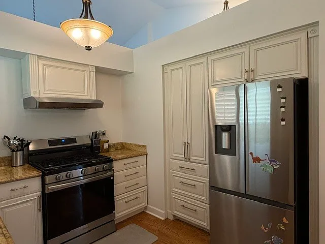 1870 Grosse Pointe Cir — Photo 5