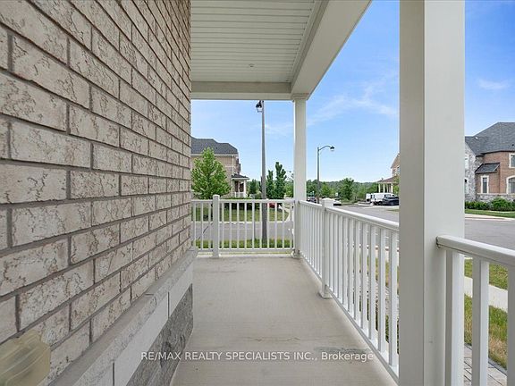 3rd image of 2 Ash Hill Ave
