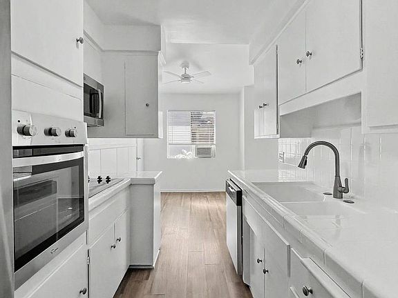 5th image of 1245 S Brockton Ave #377e7a358