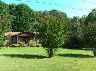 2306 Hemlock Dr, High Point, NC 27265