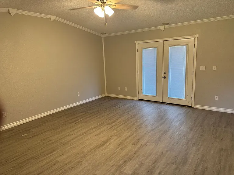 2888 Matt Dr — Photo 3