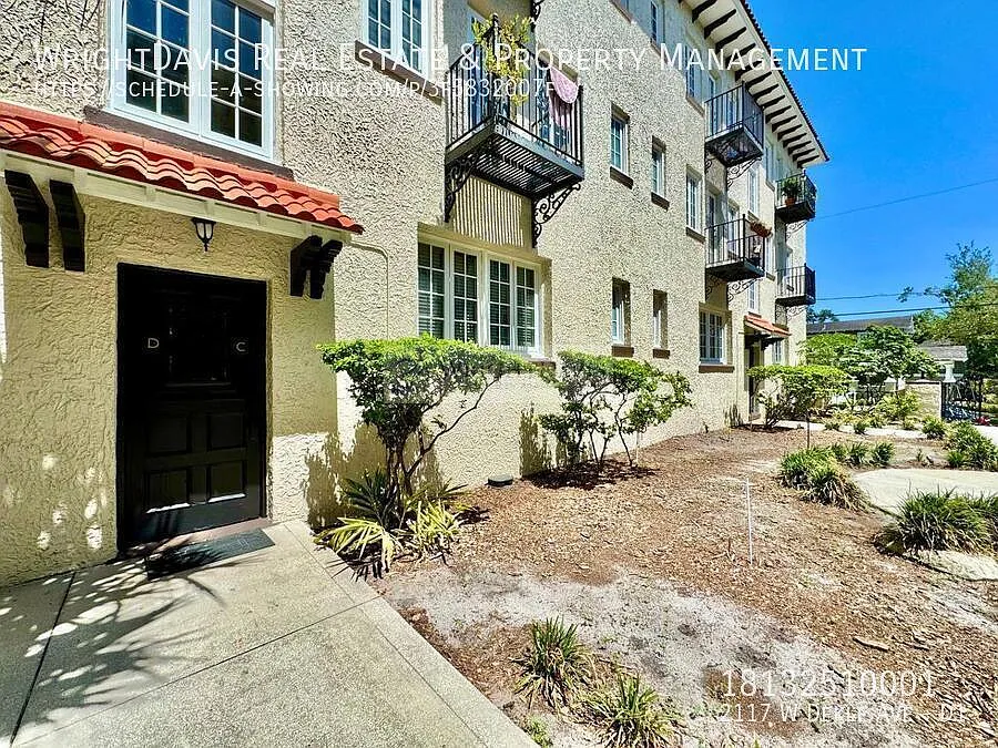 Charming 1/1 Condo in Hyde Park — Photo 4