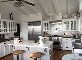 261 Artemesia Ave, Ventura, CA 93001