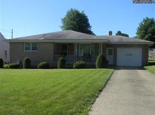 578 Como Ave, Struthers, OH 44471
