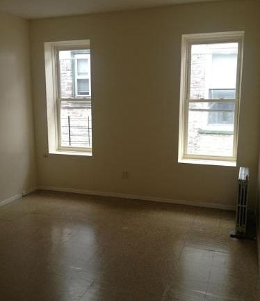 3rd image of 1676 Sterling Pl APT 2R