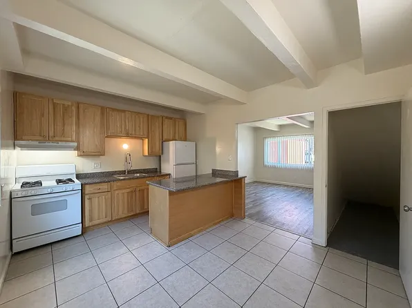 Casa de Luna Townhomes
