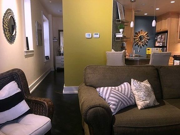 5th image of 215 NW 10th St APT 205