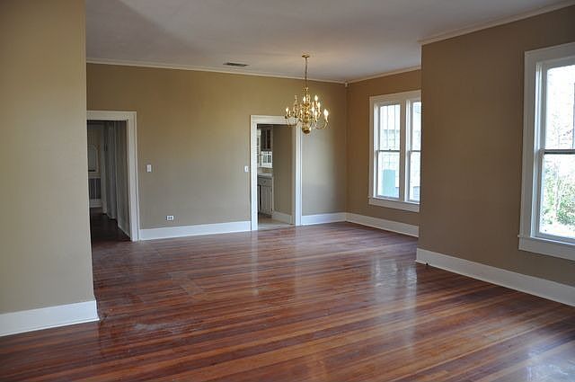 2nd image of 513 Oak Ave