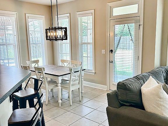 4th image of 9412 Chadesberry Ct
