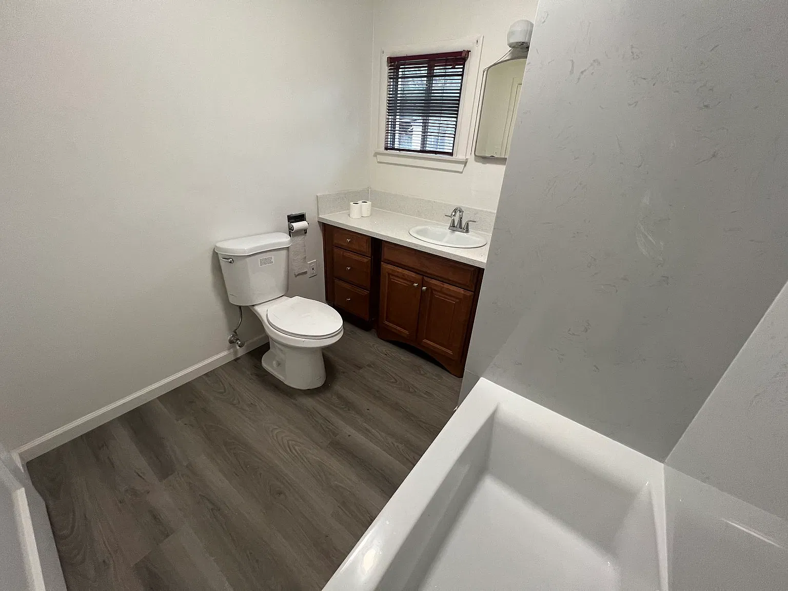 2 bed, 1038 sqft, $2,300 — Photo 4
