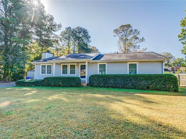 905 Rambling Rose Ct NW — Photo 1