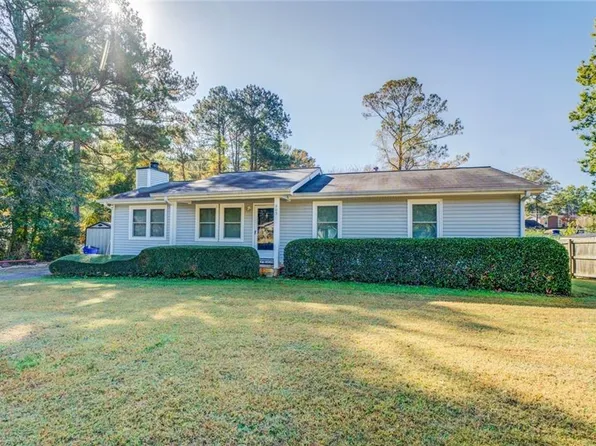 905 Rambling Rose Ct NW, Conyers, GA 30012