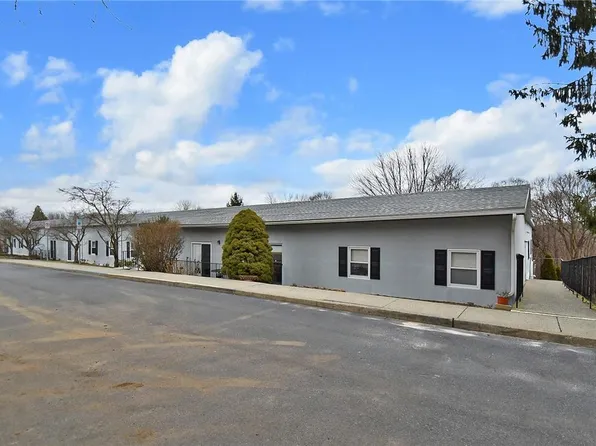 3300 Quarry St APT A5, Whitehall, PA 18052