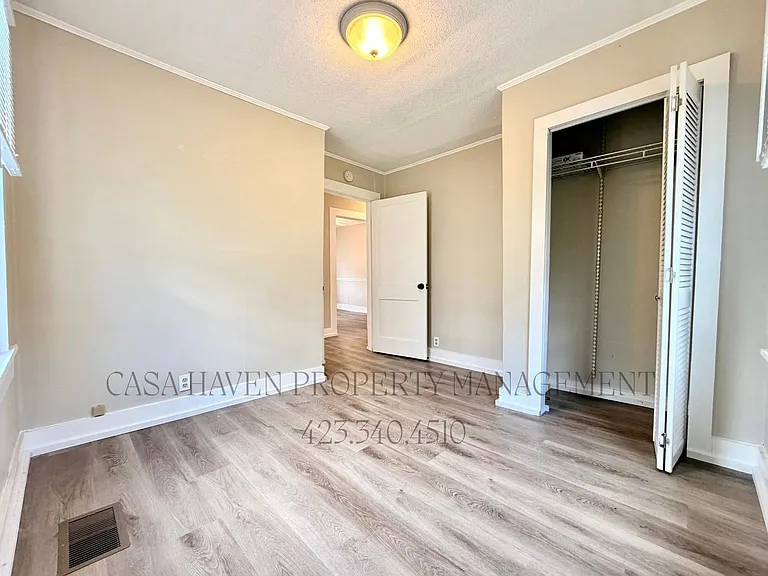 320 Clark St — Photo 11