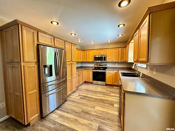 4th image of 55 Pecan Ln