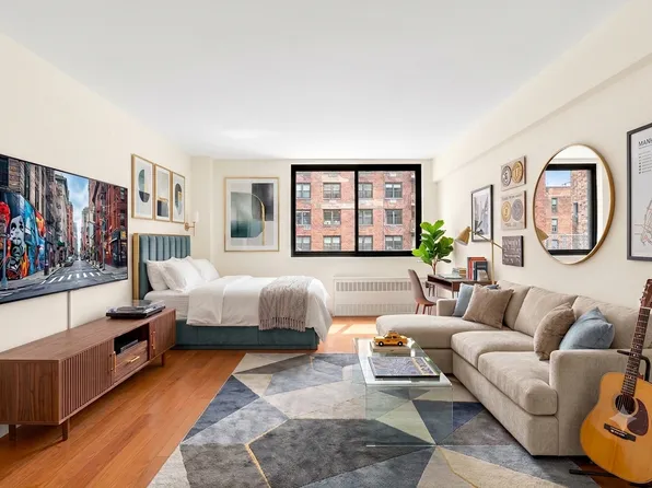 7 East 32nd Street image 1 of 3