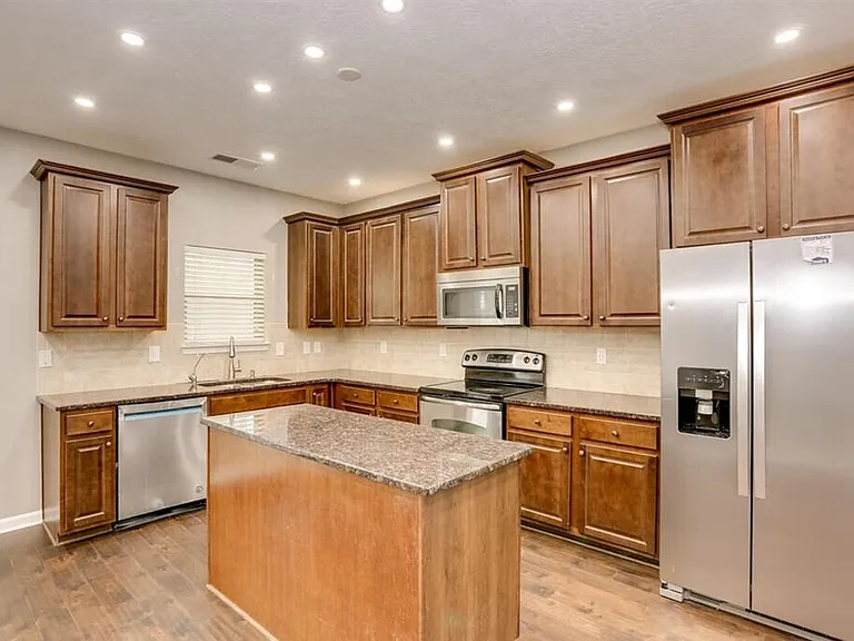 3013 Burgess St — Photo 7