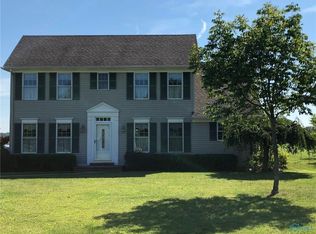 19738 Tontogany Creek Rd, Bowling Green, OH 43402