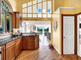 78 Tariffville Rd, Bloomfield, CT 06002