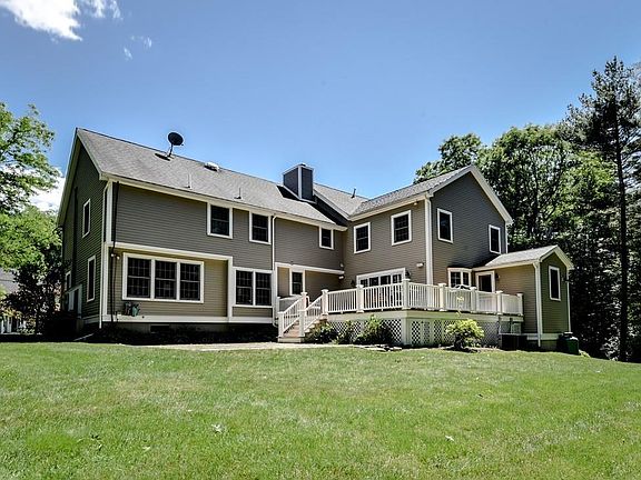 3rd image of 34 Knollwood Dr