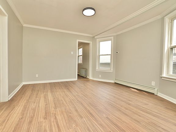 4th image of 111 Willow St Floor 2