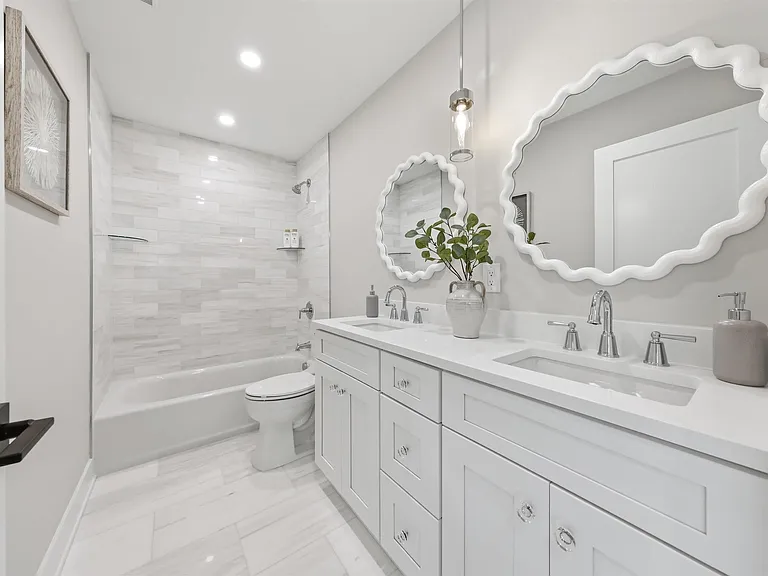 105 S Stratford Ave #MONTHLY LEASE JULY — Photo 51