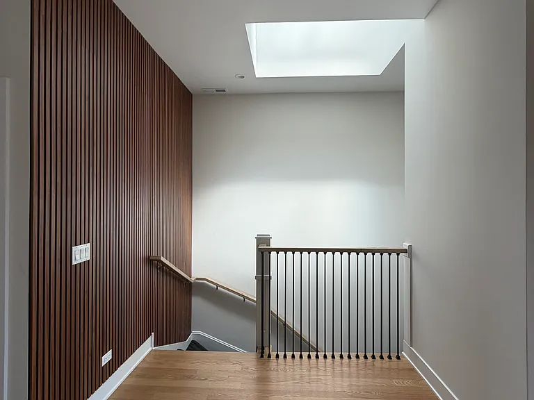3354 N Sheffield Ave — Photo 9