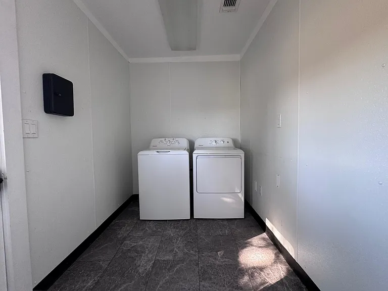 5008 Blaschke Rd — Photo 38