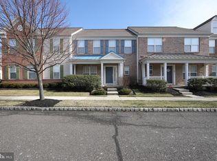 21 Lumbermill Ln, Voorhees, NJ 08043