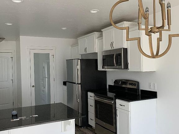 3rd image of 15068 S Gallant Dr