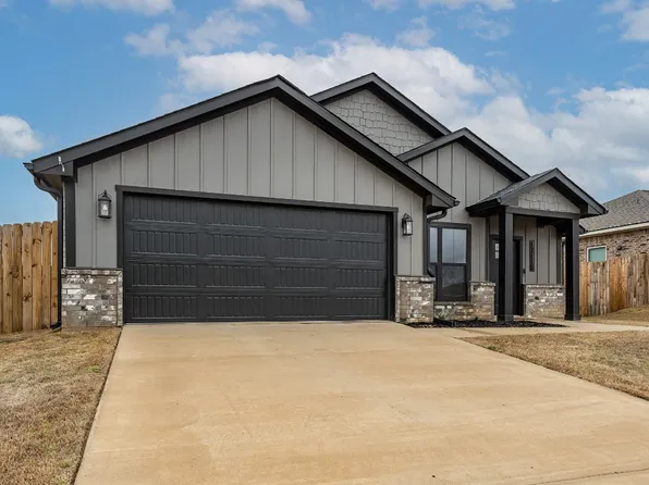 17115 Meadowview Ln, Lindale, TX 75771