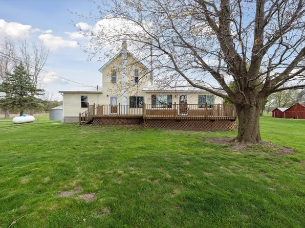 5910 S Corey Rd, Perry, MI 48872