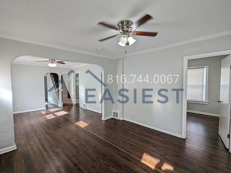 142 N Belmont Blvd — Photo 2