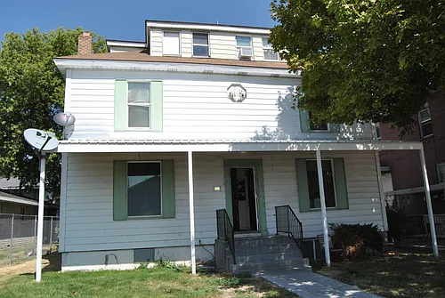 220 H St #2 Photo 1
