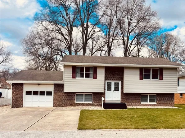 1004 Lynn Dr, Effingham, IL 62401