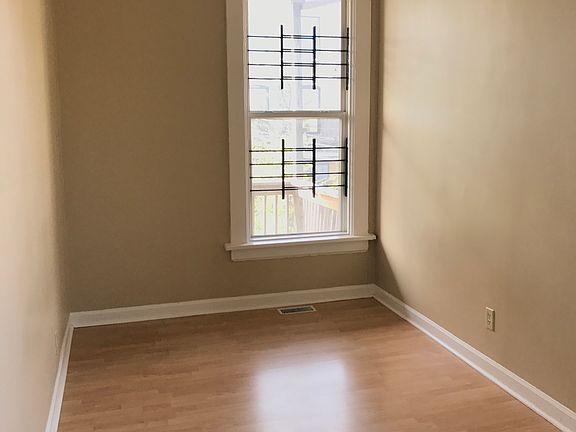5th image of 2247 W Race Ave #2