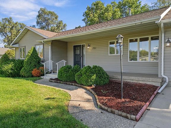 4th image of 701 Marsha Ln