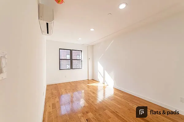 Rented by FLATS & PADS LLC | media 13