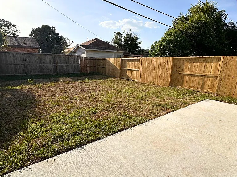 7710 Darnay Dr #A — Photo 38