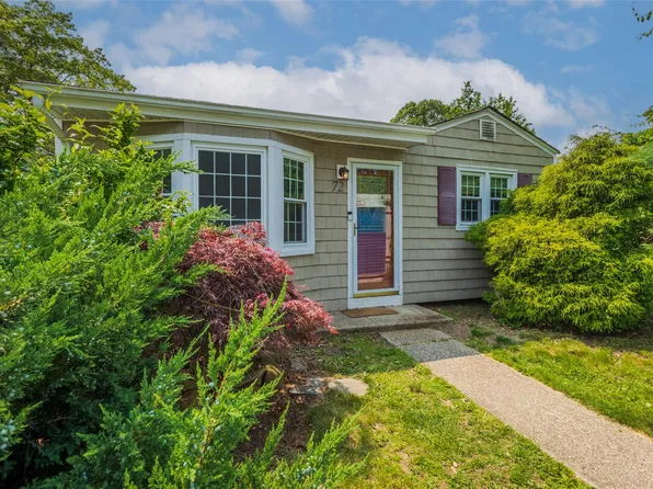 72 Parkway Boulevard, Ronkonkoma, NY 11779