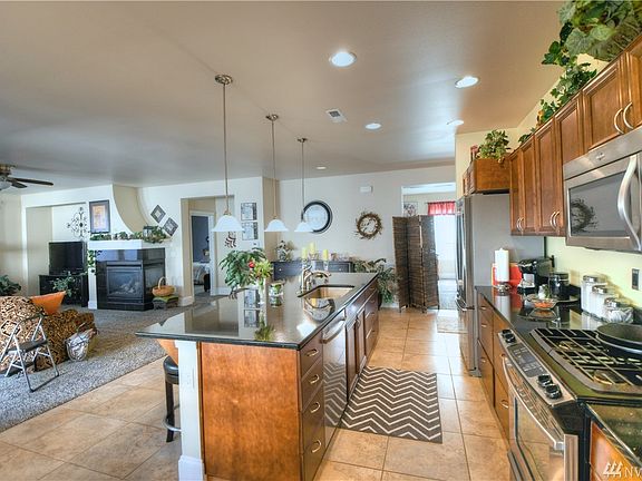 2nd image of 4732 Orcas Ct NE