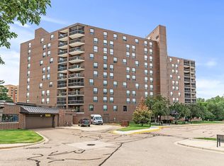 6615 Lake Shore Dr S APT 900, Minneapolis, MN 55423