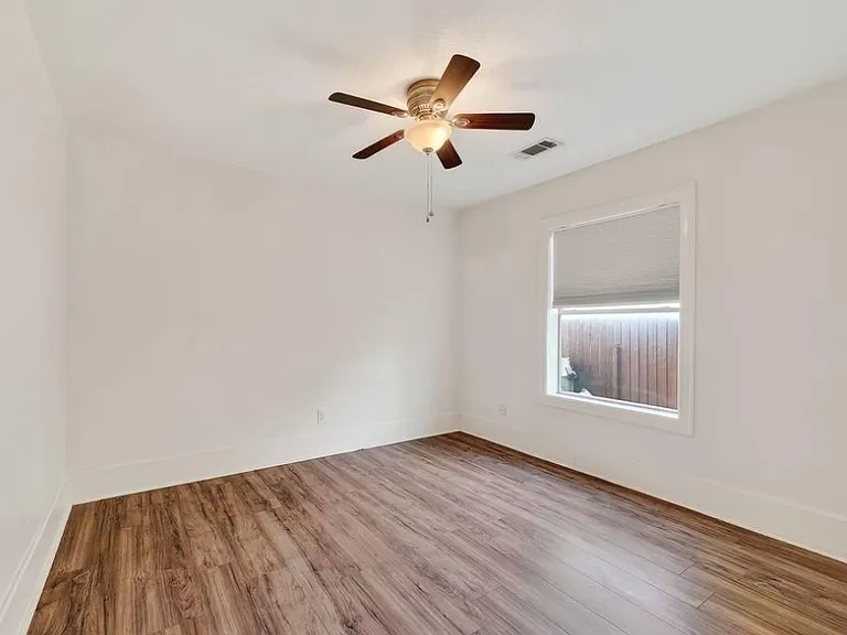 4520 Sharon St — Photo 7
