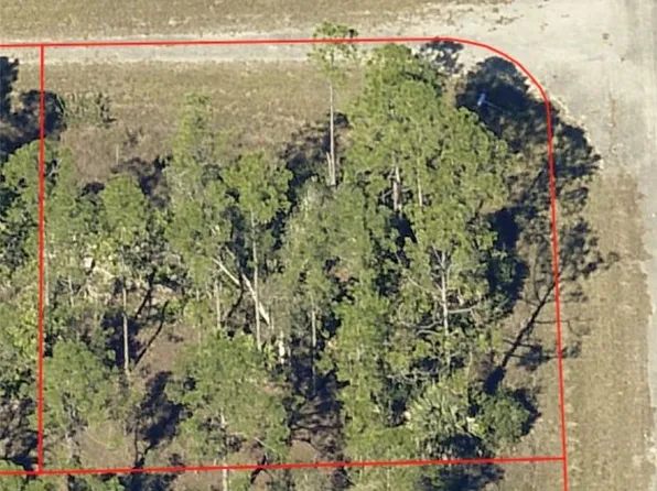 301 Nagle Ct, Lehigh Acres, FL 33972