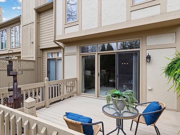 5th image of 2726 Winter Garden Ct