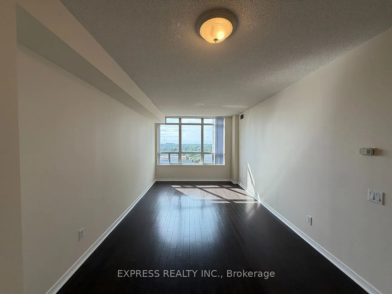 8 Hillcrest Ave — Photo 4