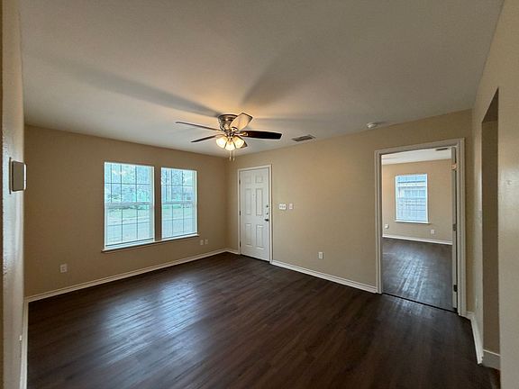 3rd image of 1618 Birch Pl